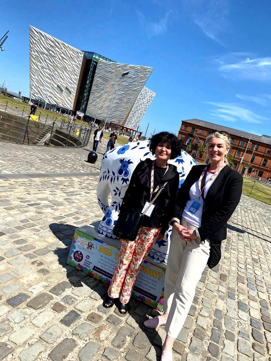 Fran mckee pinnacle marketing director joins pili duncan elmer big trail artistjpg
